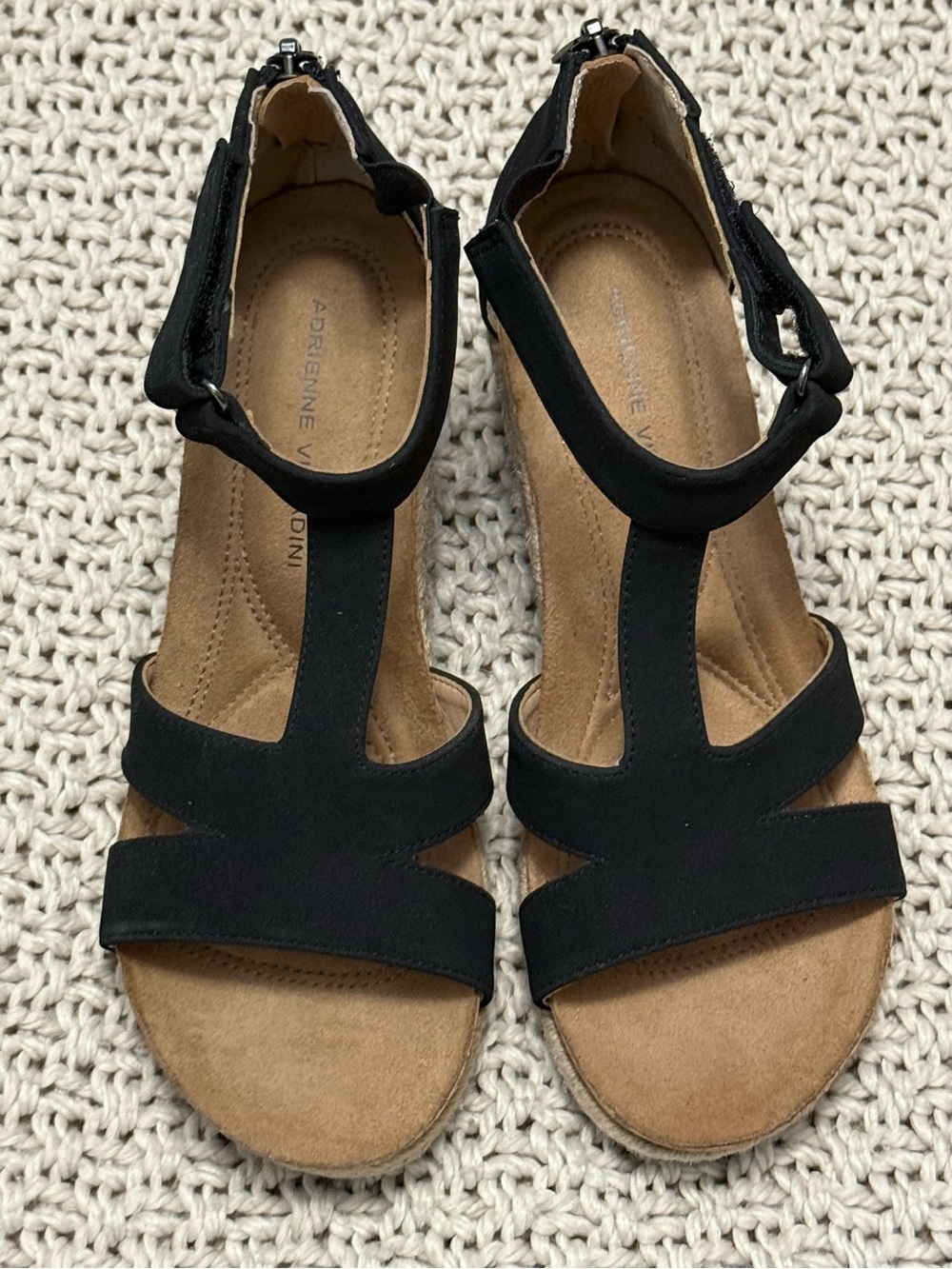 Adrienne Vittadini Black Strappy T‑Bar Sandals NWOB